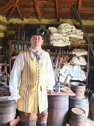 Historian, author to speak Tuesday in city